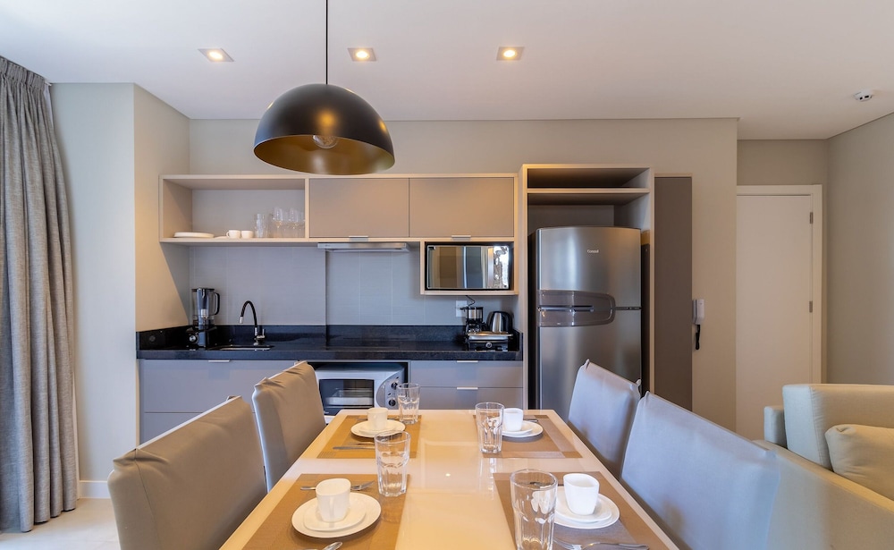MHF II Apts Variados em Prédio com Vista para o Mar em Itapema