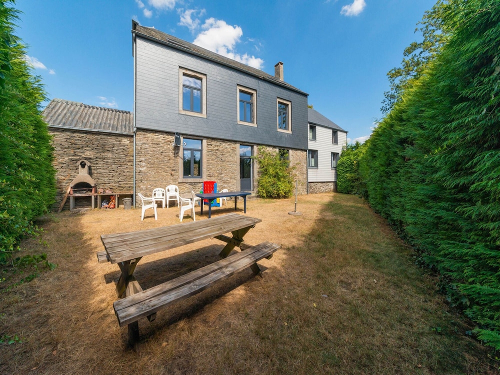 Elegant Home in Bievre With Garden