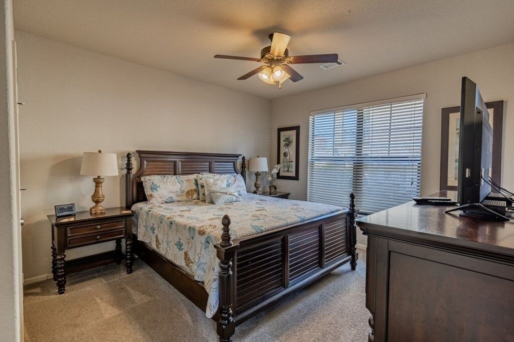 Fl Special!! Beautiful Bella Piazza 3 Bedroom Condo by RedAwning
