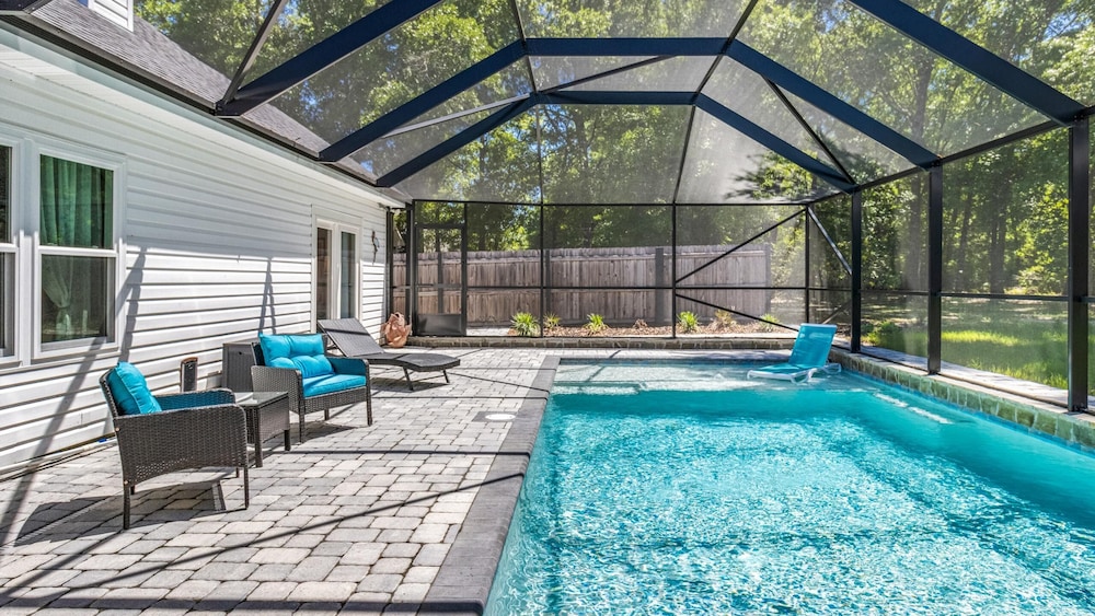 Southern Charm by Southern Vacation Rentals