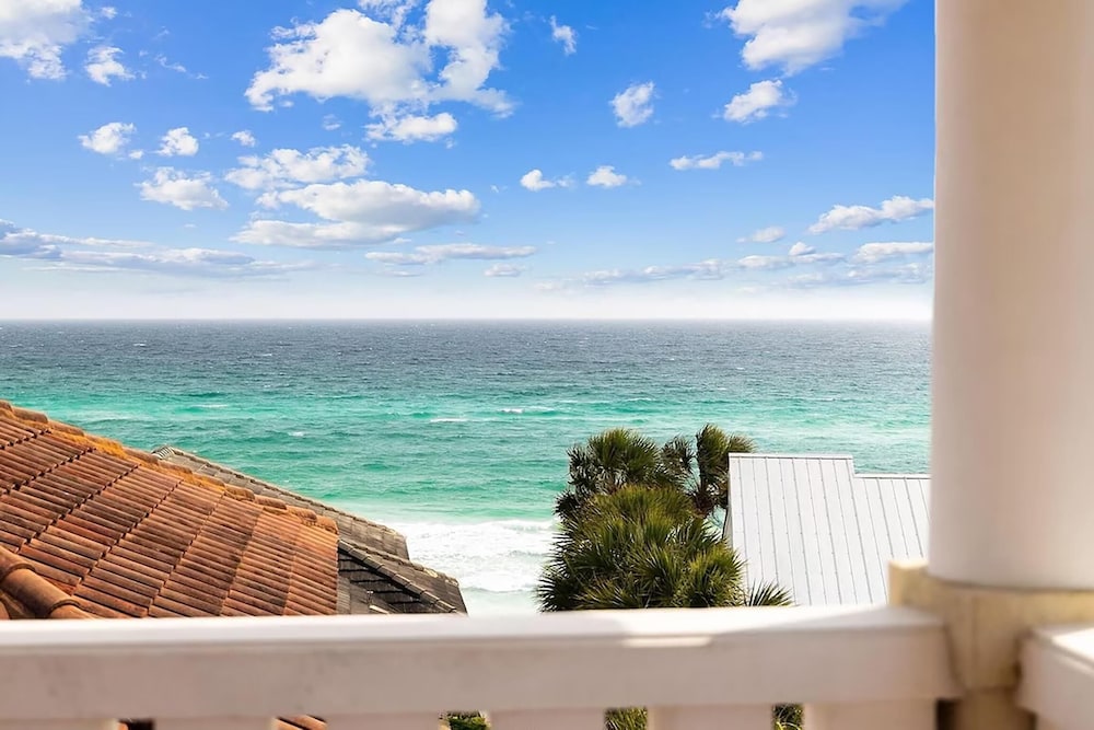 Dolphin Overlook