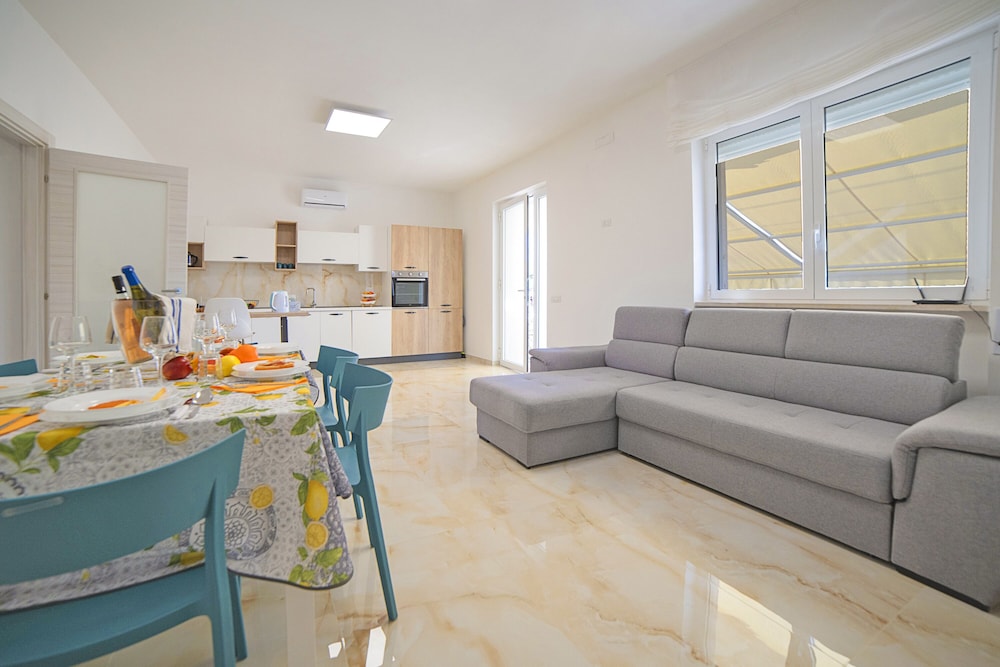 Villa Na' Lu' 1 With Sea View