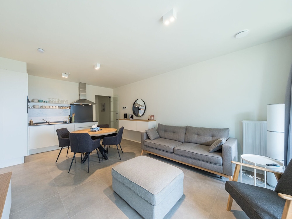 New-build Apartment Near the City Center