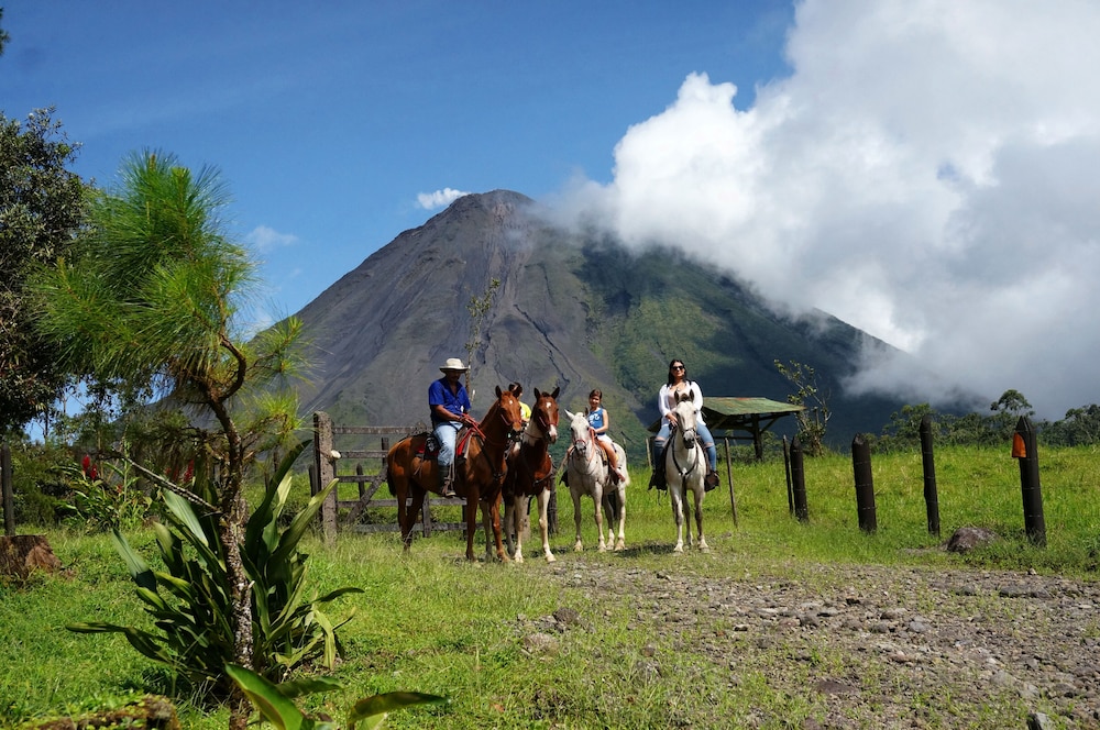 Arenal Observatory Lodge & Trails 90