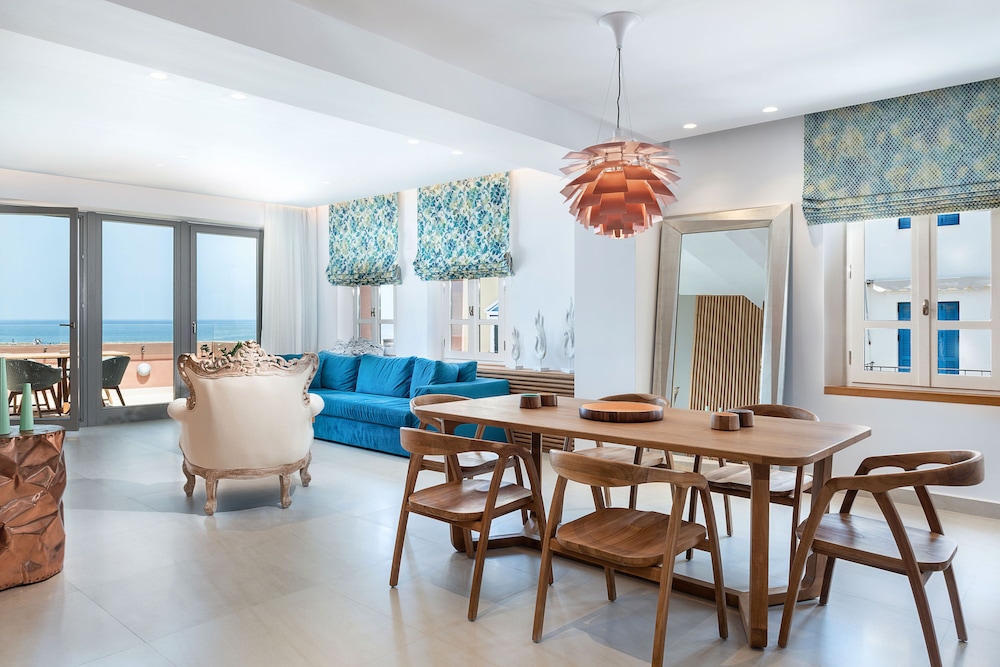 Avra Apartments Venetian Harbour