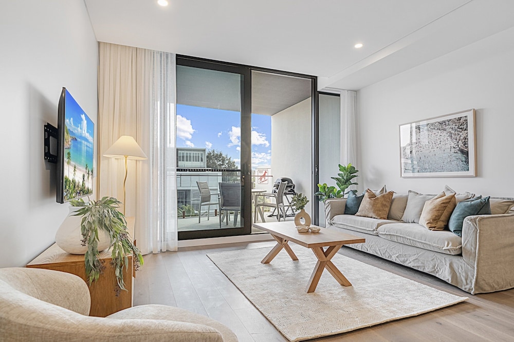 Spacious 2-bed Apartment in North Fremantle
