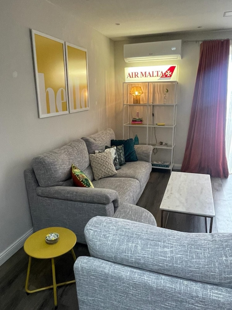East West Apartment