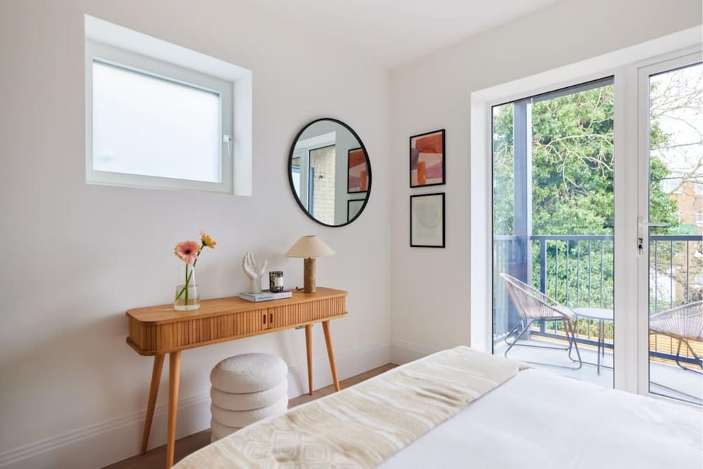 Wembley Vacations - The Wembley Park Gem - Lovely 2bdr Flat With Balcony - Property Image 13