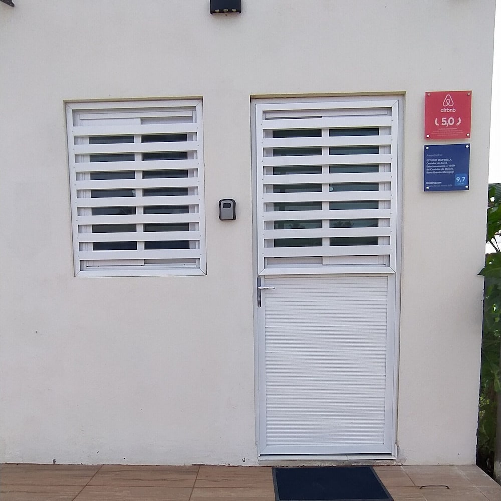 ESTUDIO MAR'BELLA 100M PRAIA, COM COZINHA E ESTACIONAMENTO