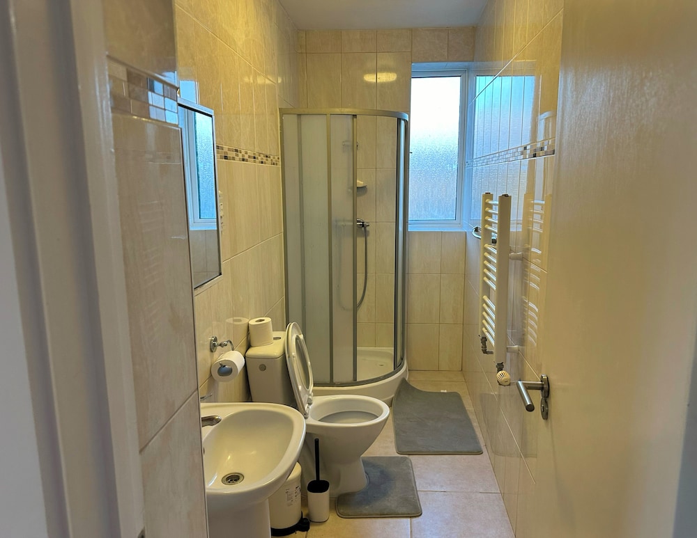 Acacia Wembley Stadium Serviced Apartment by Edens