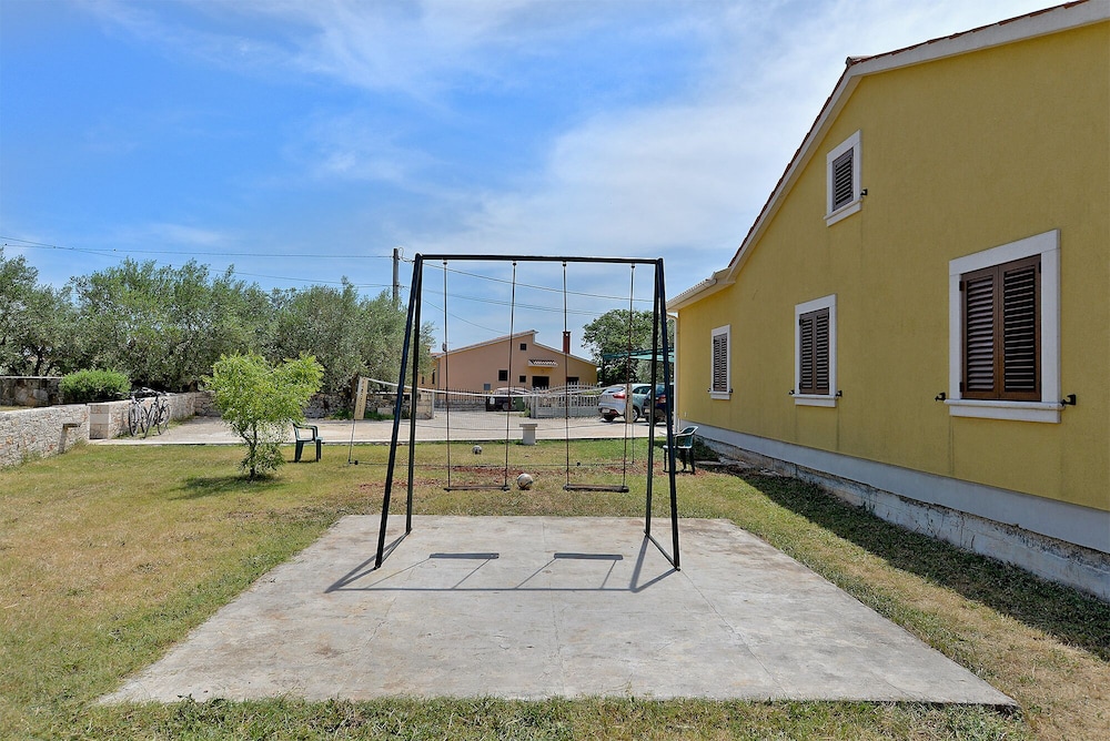 Photo 48
