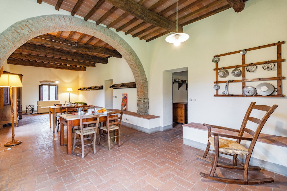 Family Tuscany Villa with private pool