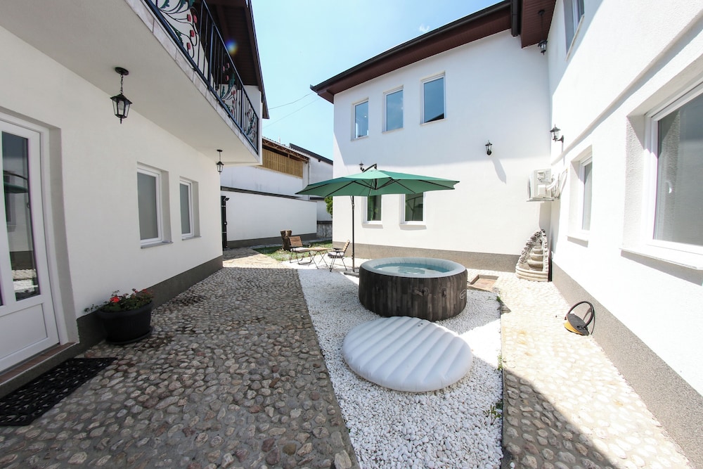 Apartment Villa Begić