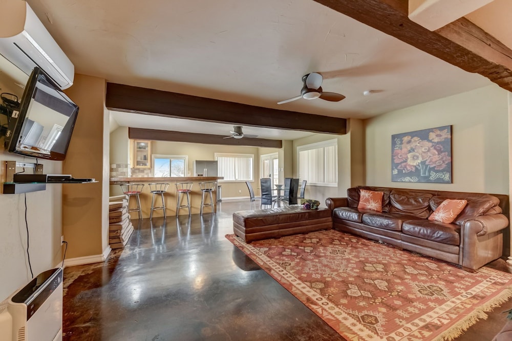 Hillview Estate