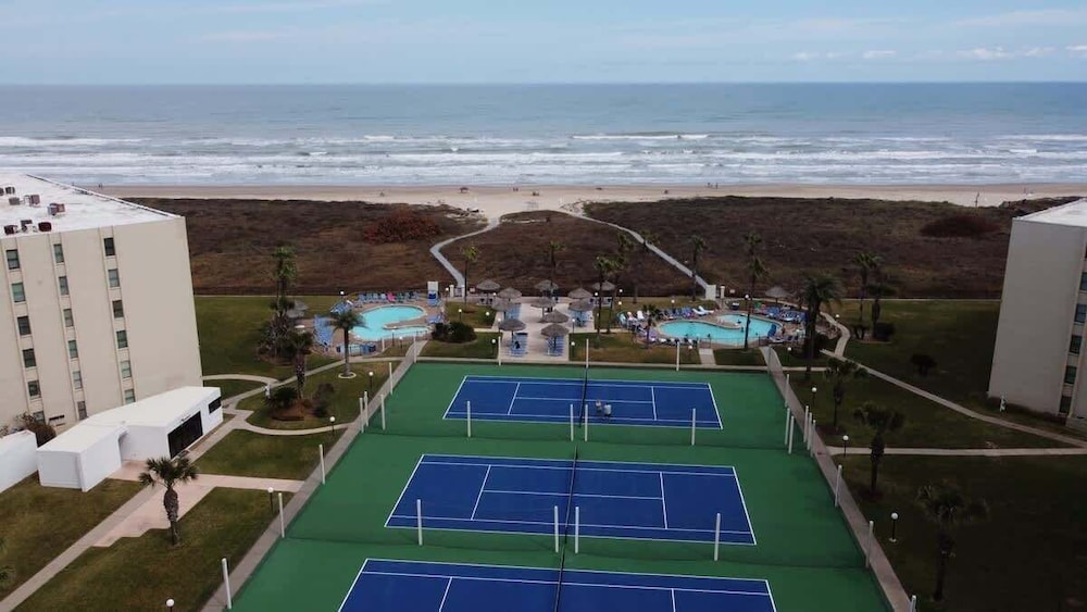 Saida Beachfront Luxe Condo Two Heated Pools 2 Bedroom Condo