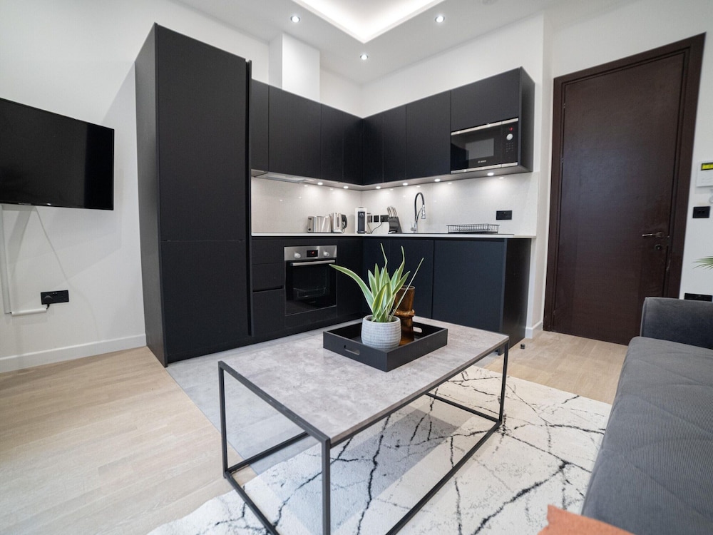 Discover Angel Central Two Bedroom by Belvilla