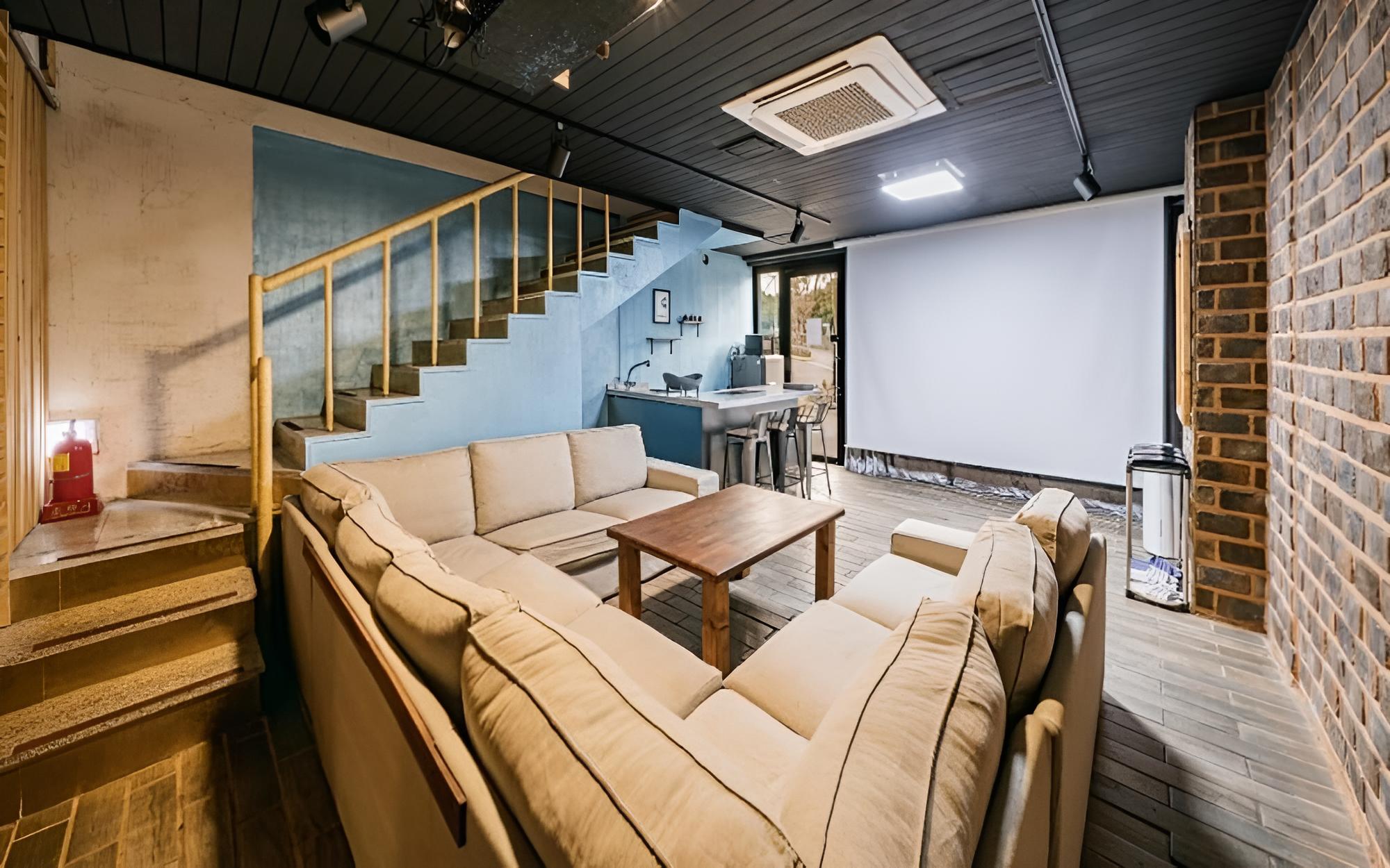 Seogwipo Black Land Lace Spa Pension view 4