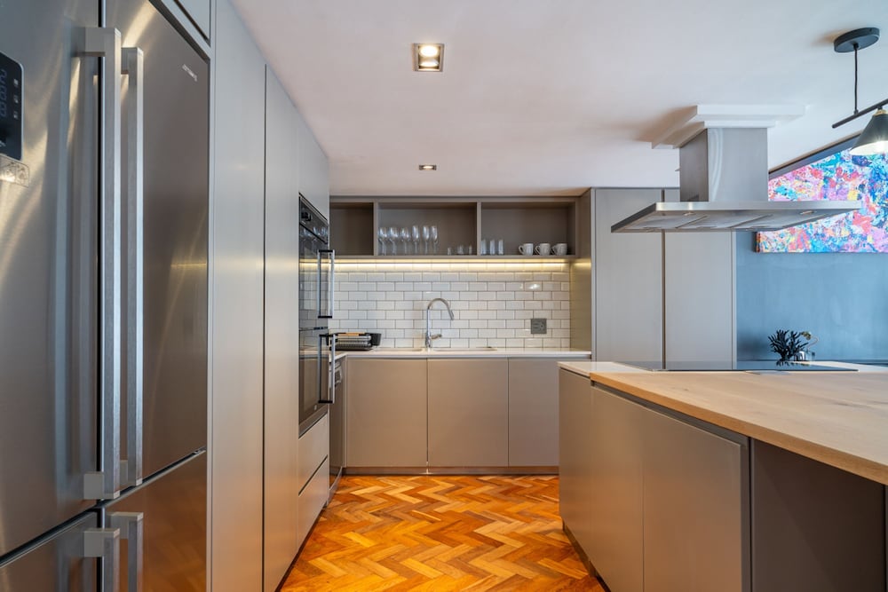 Two Bed Designer Luxury Central De Waterkant
