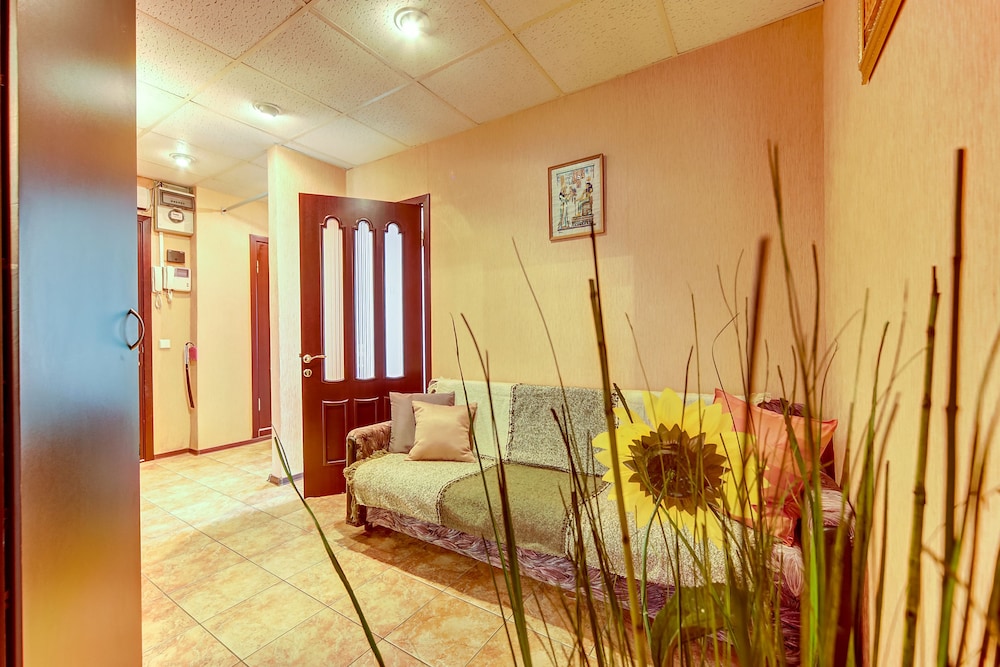 Apartment Vesta on Veteranov view 2