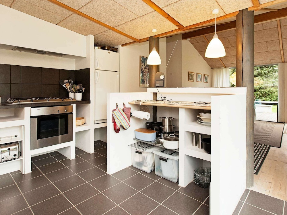 6 Person Holiday Home in Dronningmolle-by Traum view 3