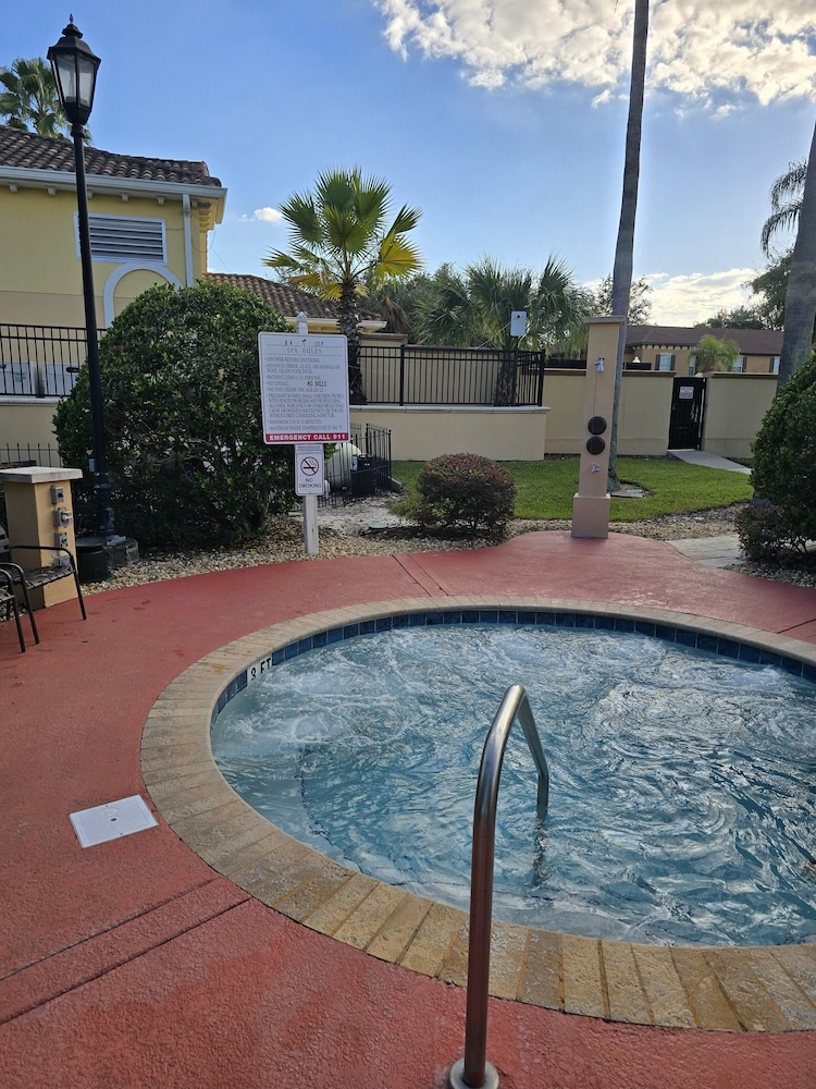 Family Getaway At AML Relax Home