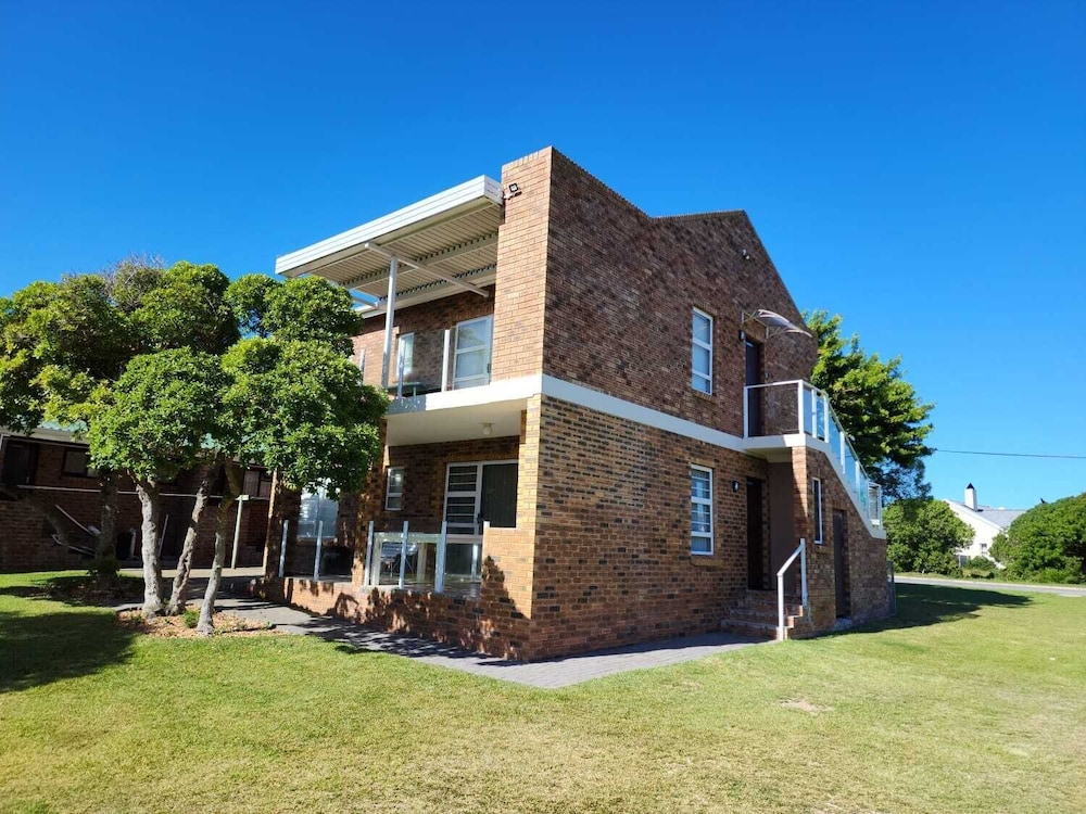 Muir Holiday Apartments