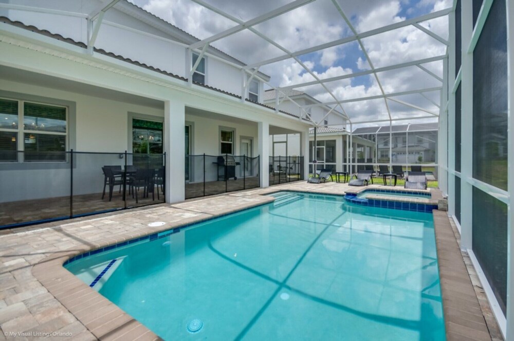 Villa in Champions Gate Resort 2527 - Image 5