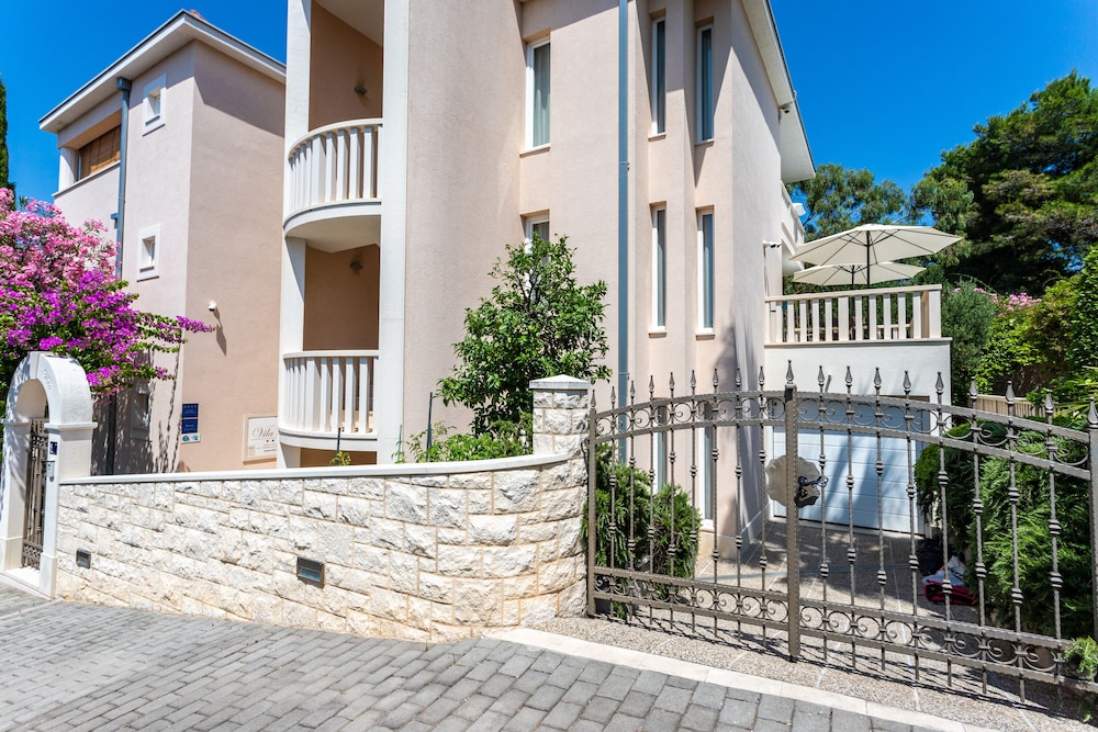 Hotel Vila Keti - Image 1