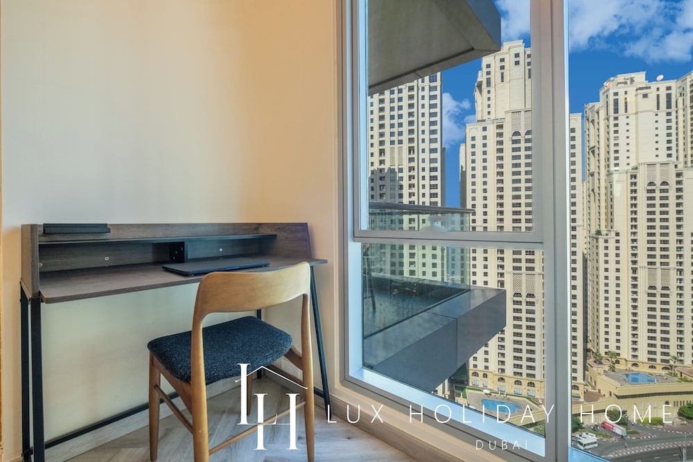 LUX The Shemara Marina View Suite