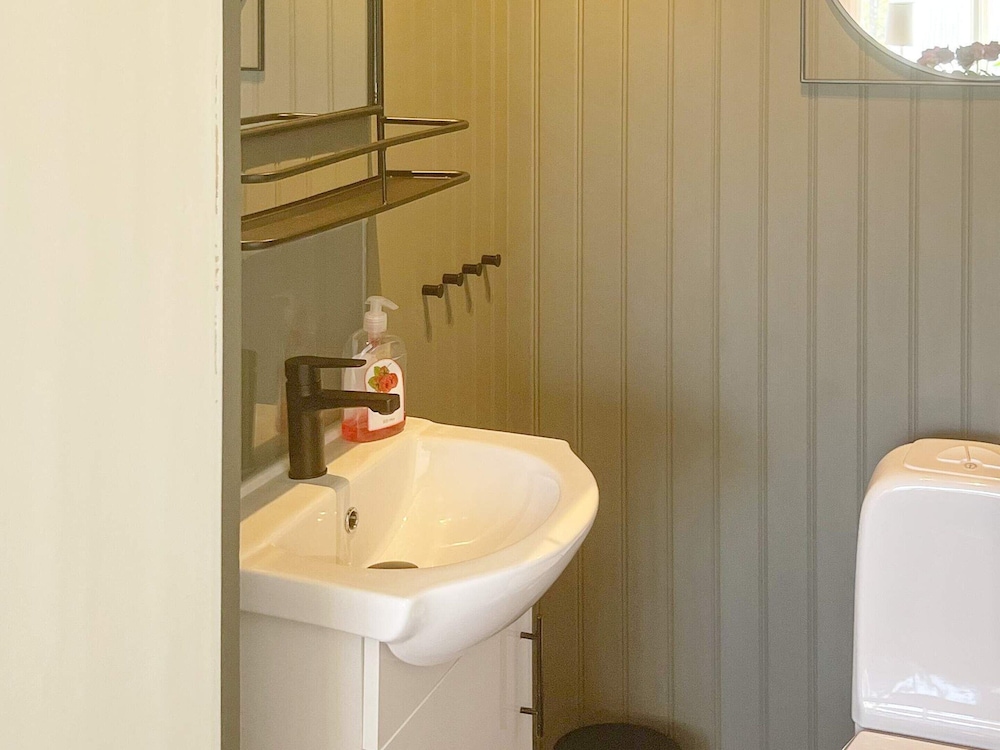 7 Person Holiday Home in Ljung view 4