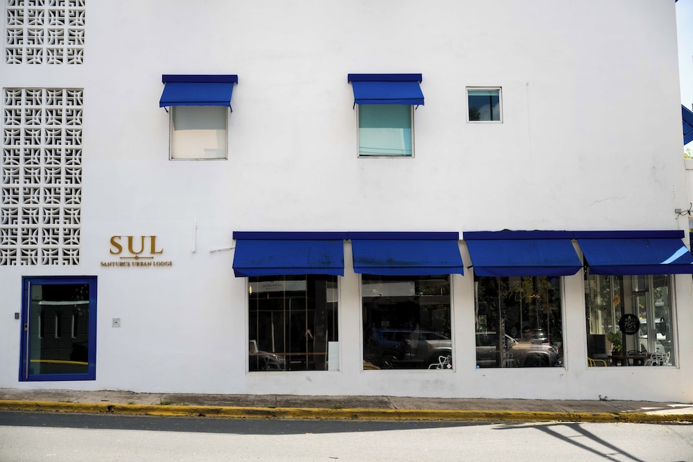 Santurce Urban Lodge
