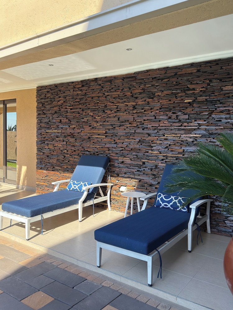 Escapade Lux Guesthouse