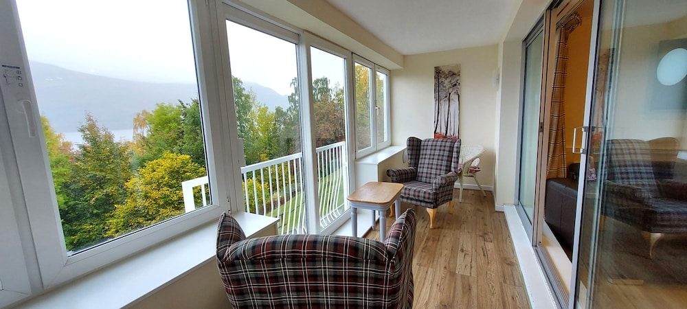 Loch Rannoch Highland Club Pine Marten Lodge 03