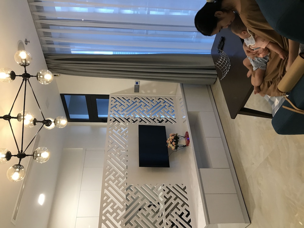 Mins Apartment - Vinhome Golden River