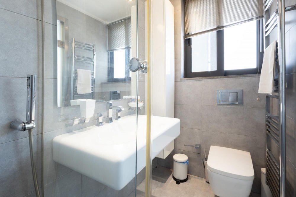 Iakxou 26 in Athens With 1 Bedrooms and 1 Bathrooms