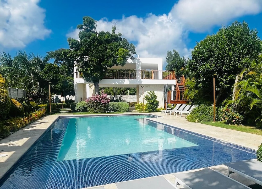 4BR 14 pax Twin Villa-Bbq & private pool