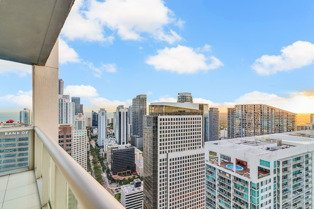 Majestic PH in Brickell-Top Amenities