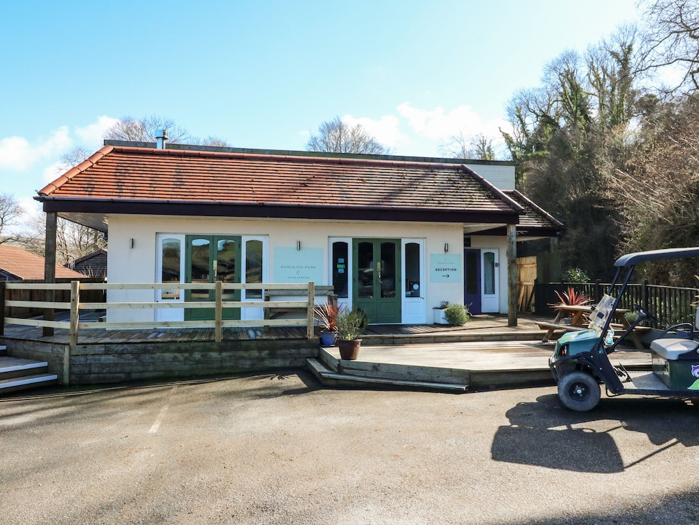 Chalet Log Cabin L6