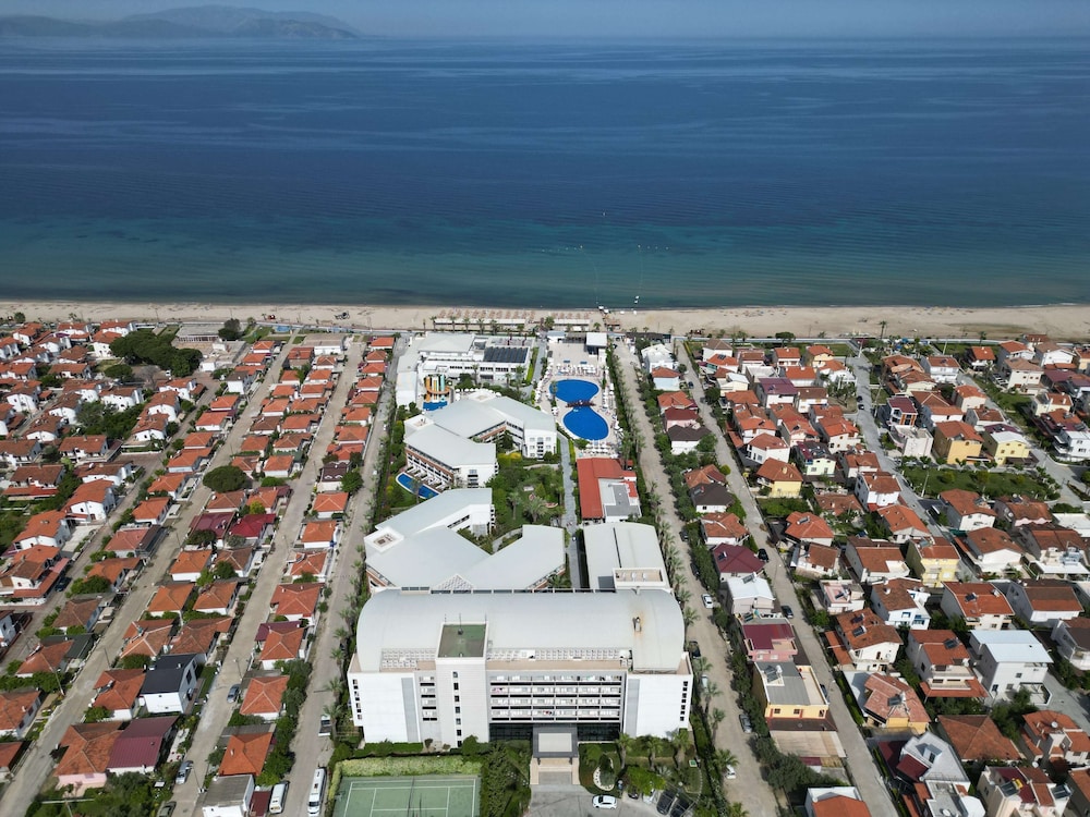 Palm Wings Beach Resort & Spa Kusadasi- All Inclusive