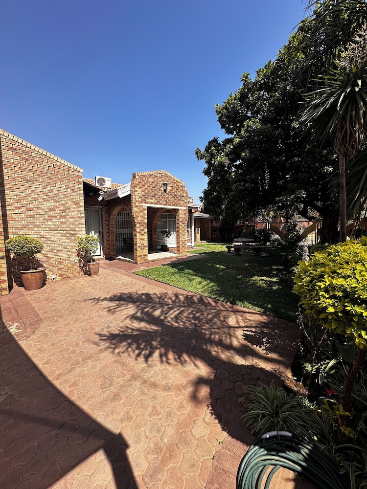 Mosele wa Pula Guesthouse