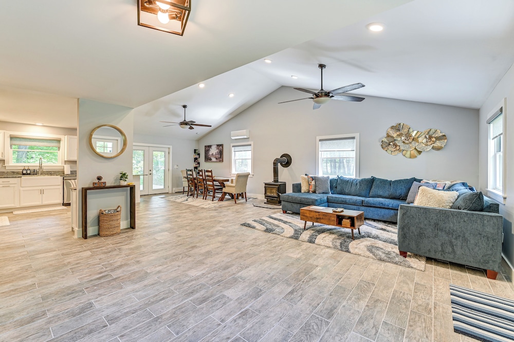Fish, Swim, Kayak: Home w/ Catskill Creek Views!
