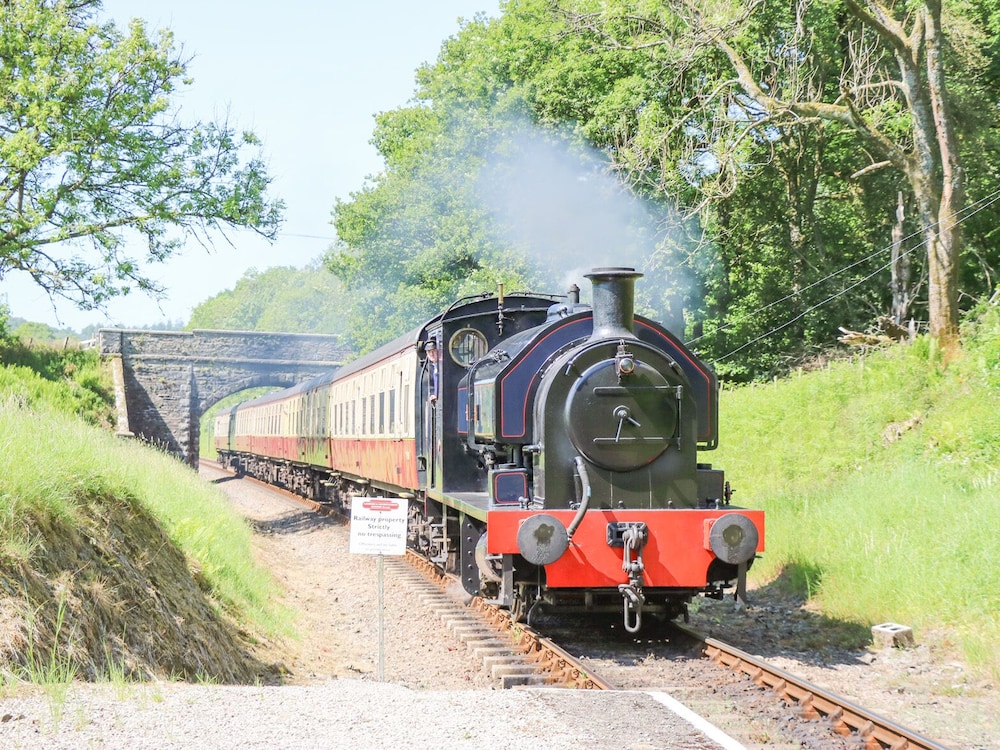 7 Railway Cottages