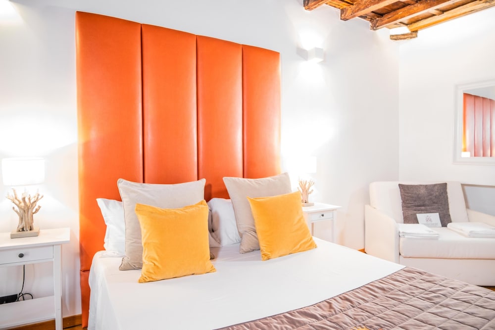 Trevi Queen Apartments