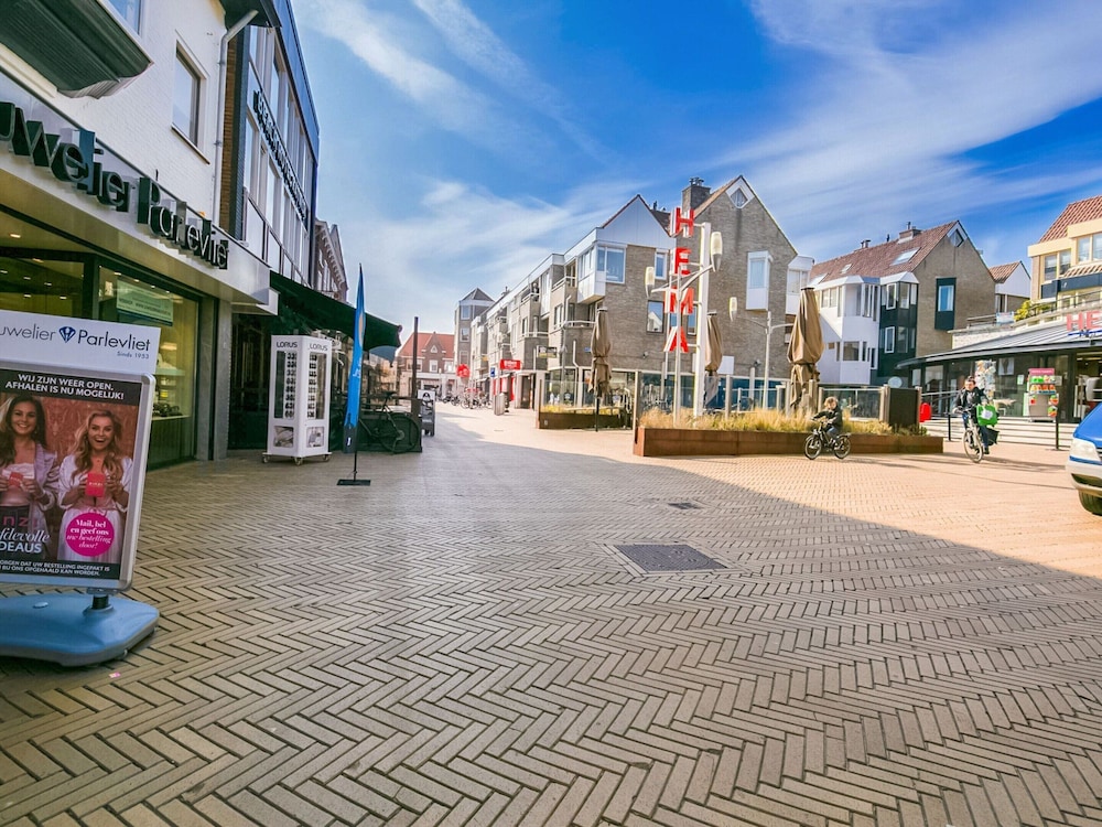 Apartment With sea View and Parking in Katwijk aan Zee