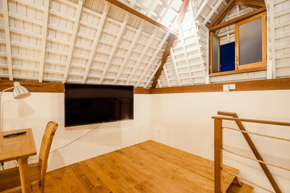 Villa Canggutopia 3 by Alfred in Bali - Tropical 1BR Villa in Heart of Canggu Echo Beach