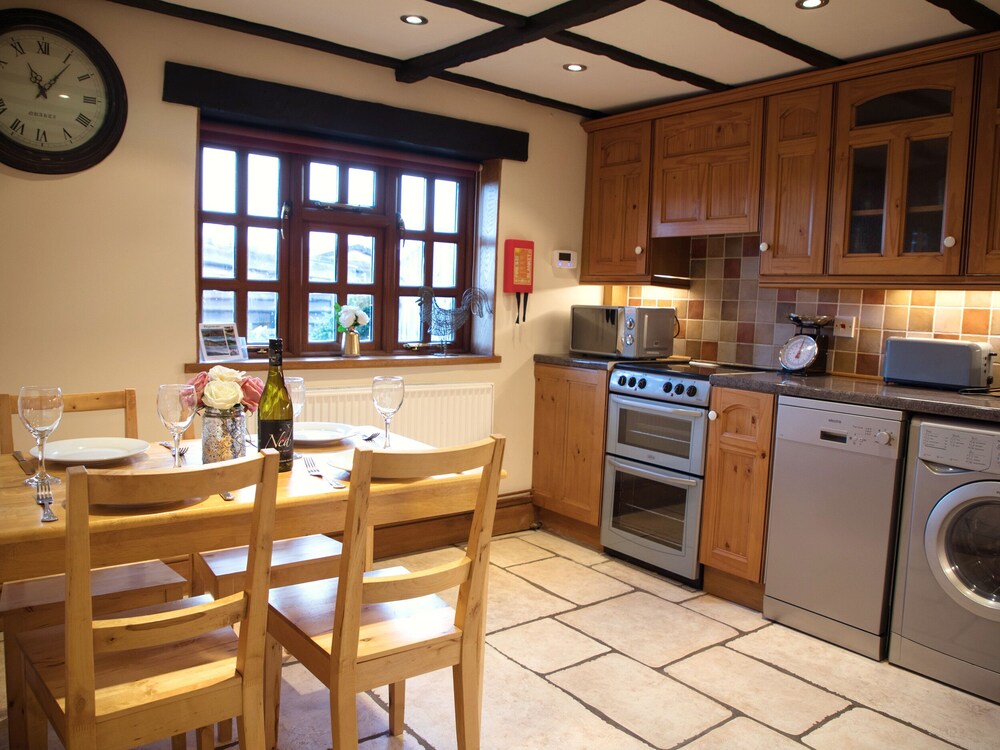 Malvern Vacations - Yew Tree Cottage - Property Image 7