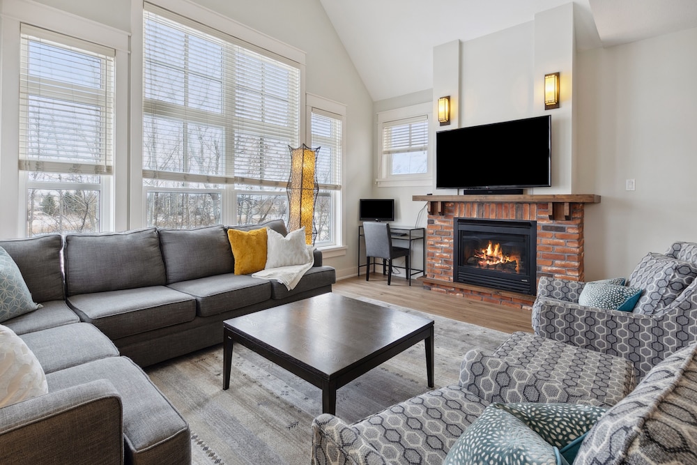 Rivergrass Condos