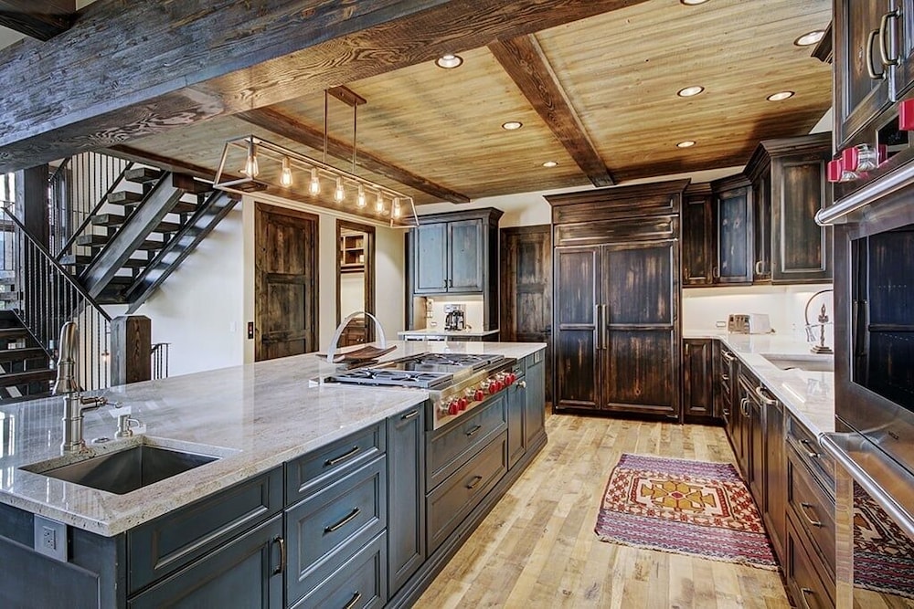 Hawk's Hideaway 6 Bedroom Home