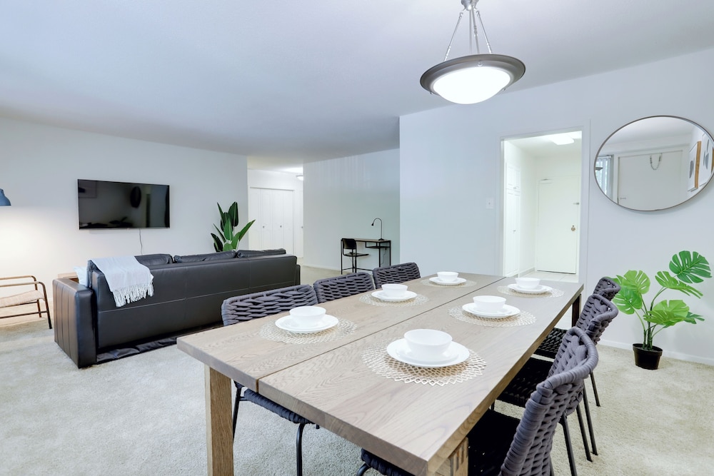 Apt Near Airport in Crystal City