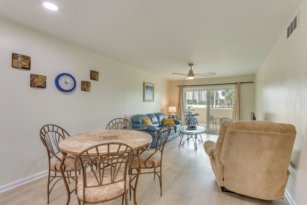 Walk to Orange Beach: Family Condo w/ Patio